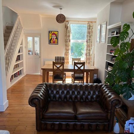 Peaceful London Retreat Apartment Bagian luar foto