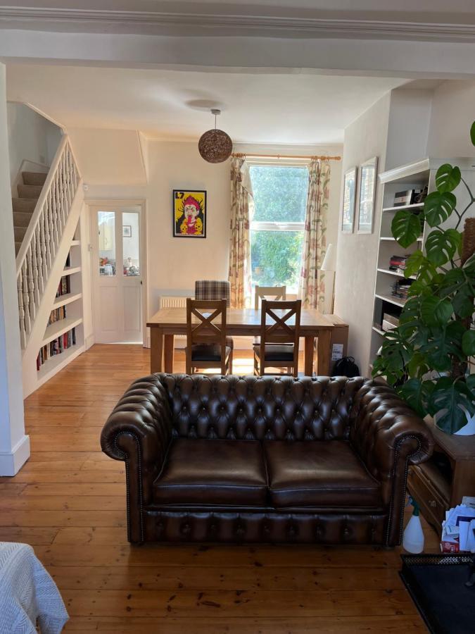 Peaceful London Retreat Apartment Bagian luar foto